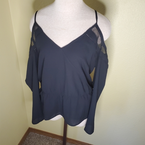 cooper & ella cold shoulder 3/4 sleeve black blouse with crochet detail - Picture 2 of 8